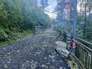 In corso i lavori di messa in sicurezza al Sacro Monte dopo la caduta massi in via del Ceppo