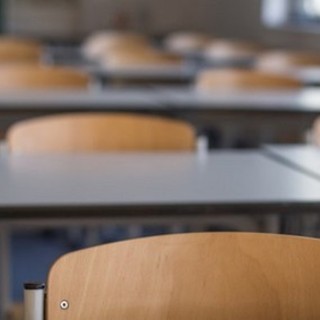 Caronno Pertusella, ladri alla mensa scolastica: via i pasti dei bambini per una settimana