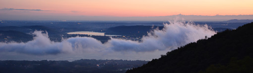 La provincia dei laghi tra cieli sereni e nuvole (foto Paolo Valisa da Campo dei Fiori)