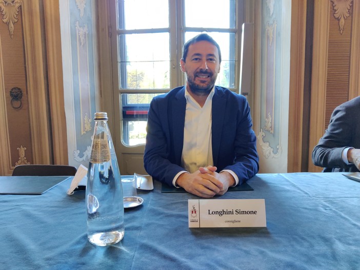 Simone Longhini presidente della commissione Attività produttive, ma il centrodestra non lo vota