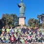 Pedalando al San Carlone nel giorno di Natale. Per fare del bene e per amore del ciclismo