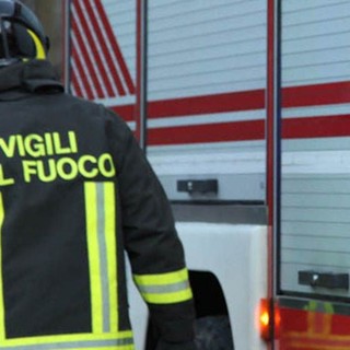 Corpo senza vita affiora nell'Olona, in corso le operazioni di recupero