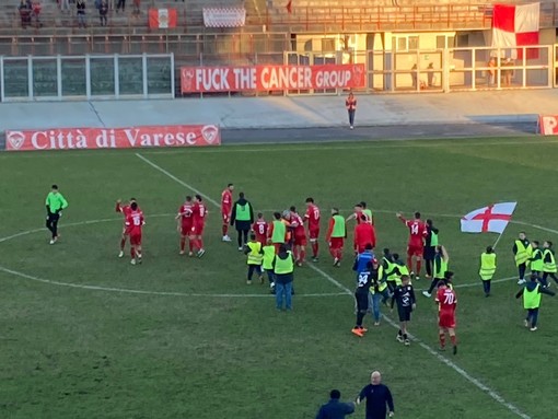 Applausi finali al Varese