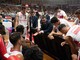 Coach Bialaszewski e la sua squadra durante un timeout (foto Fabio Averna)