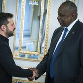 Ucraina, Austin da Zelensky tra i progressi russi e le imminenti elezioni Usa