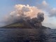 Nuova esplosione sullo Stromboli, nube e cenere sull’isola