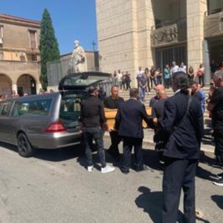 Femminicidio Manuela Petrangeli, chiesa gremita per i funerali