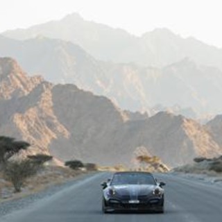 Automobilismo, Hotz-Mozzi si aggiudicano la 1000 Miglia Experience Uae 2024